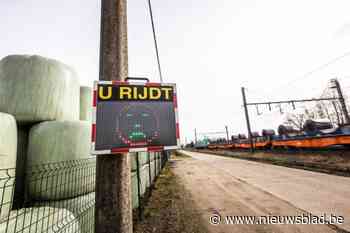 Snelheidsmeter meet snelheid van automobilisten... en treinen in Herk-de-Stad