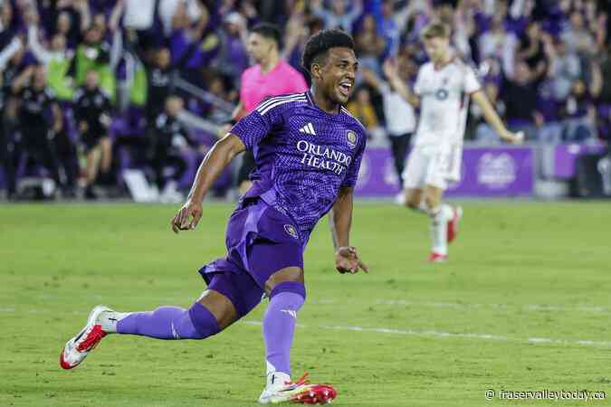 Two goals in two minutes help Orlando City defeat Toronto FC 4-2 in MLS play