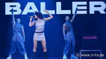 Wir ballern uns zum ESC: Stefan Raab zieht den Feuerschwanz ein