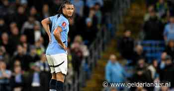 Slecht nieuws voor Oranje: Nathan Aké waarschijnlijk lange tijd uit de roulatie