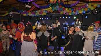 Beim Handballerball wird getanzt und gefeiert