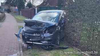 Twee gewonden na frontale botsing in Zonhoven