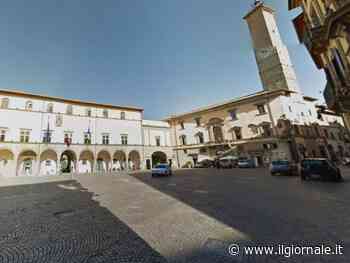 Paura a Viterbo, donna rapisce bimba di 2 anni: il padre salva la piccola e viene aggredito