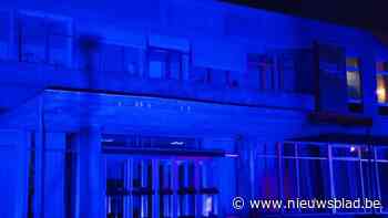 Gemeentehuis van Schelle kleurt voor achtste jaar op rij blauw om te sensibiliseren rond darmkanker