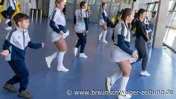 Das sind die Tänzerinnen und Tänzer des Braunschweiger Karnevals