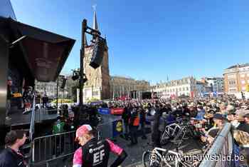 Het is weer Koers in West-Vlaanderen: “Massa volk aan de officieuze start van KBK in Kortrijk”
