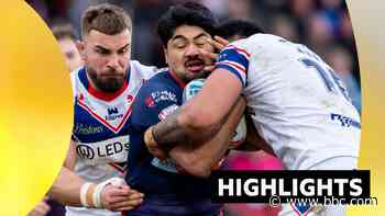 St Helens return to top of Super League with win at Wakefield