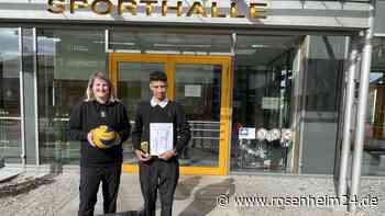 „Titanen“-Turnier Prien: Aiman (18) organisiert Schul-Sportevent – auch Playlist begeistert