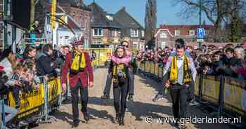 Carnaval is feest, maar bij de Knakworstrennen dit keer met een hele donkere wolk erboven