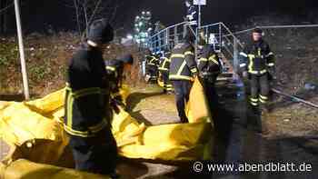 Tanker übergelaufen: 5000 Liter Öl-Gemisch verschmutzt Elbe
