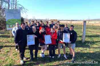 Jeugdverenigingen en kerkraad ondertekenen charter over nieuw speelbos: “Even niet spelen in het bos tot het sterk genoeg is”