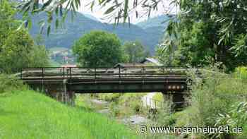 Die Brücke wird schlanker, die Züge leiser – und die Ache mächtiger? Bernauer sind besorgt