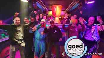 Kauliller verenigingen openen carnaval met wagenzegening