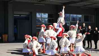 Faschingsgilde Rosenheim beehrt das OVB: So schön tanzte die Garde am Druckzentrum