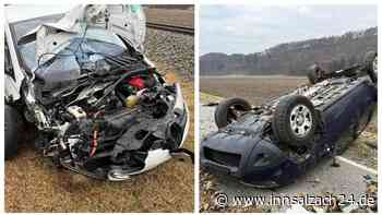 Auto überschlägt sich nach schwerem Auffahrunfall in Perach