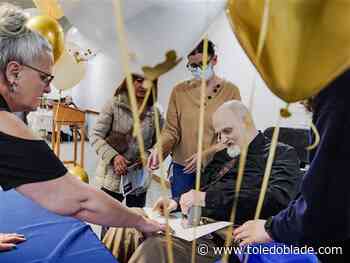 Man gets wish fulfilled with book signing at Sunshine Communities