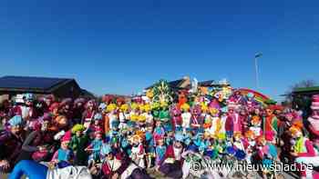 Heel Bogget ‘verkleyd’ de straat op voor 66 jaar carnaval