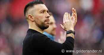 Moet Ajax na eventuele titel wel door met Francesco Farioli? ‘Ik weet niet of hij de juiste man is voor de volgende stap’