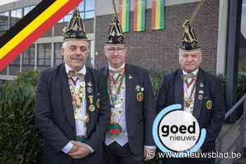 Klompenridders zwaaien een week lang de plak in het gemeentehuis: “In Heers gooien we nog veel snoep uit”