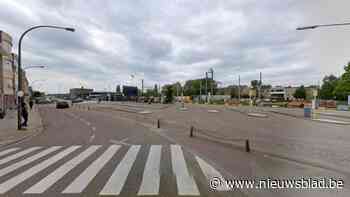 Flexibele paaltjes moeten auto’s uit buszone houden