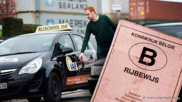Een rijbewijs halen in Vlaanderen? In Deurne buizen de meesten op het examen theorie, Kontich is het op één na strengste voor het praktijkexamen
