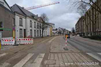 Toegankelijke bushaltes en Hoppinpunt voor het Gemeenteplein