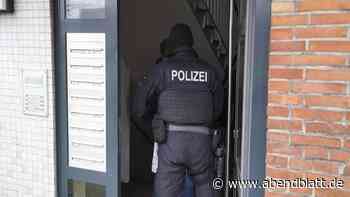 Razzia wegen rassistischer Chats: Hamburger Polizisten suspendiert
