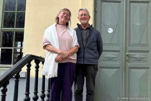 Karine (63) en Gaby (72) zetten zich al 15 jaar in voor een van de armste landen ter wereld: “Het is nooit een reis om in de zon te liggen”