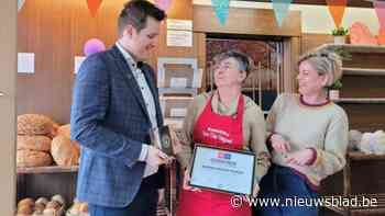 Bakkerij Van den Bogaert blaast zeventig kaarsjes uit en krijgt oorkonde: “Alle recepten zijn hetzelfde gebleven”