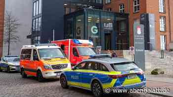 Sturz durch Glaskuppel – Arbeiter fällt acht Meter in die Tiefe