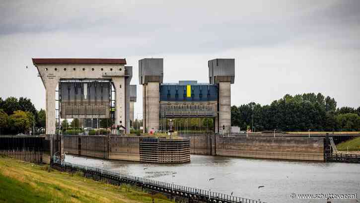 Onderhoudswerkzaamheden maken hindernisbaan van Amsterdam-Rijnkanaal