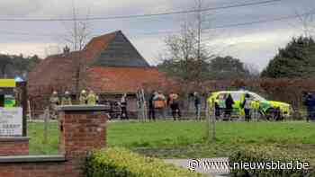 Man (66) met scootmobiel sukkelt in gracht: slachtoffer in kritieke toestand naar ziekenhuis