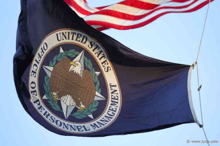 Second email to federal workers comes with caveat