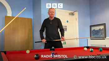 Snooker legend Steve Davis surprises fans in Bristol