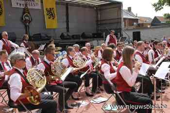 Gemeente voorziet 25.000 euro subsidie voor nieuwe uniformen fanfare: “Onze kostuums zijn 30 jaar oud”