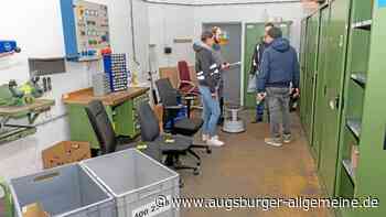 Alles muss raus: So läuft der Ausverkauf in der Nähfadenfabrik