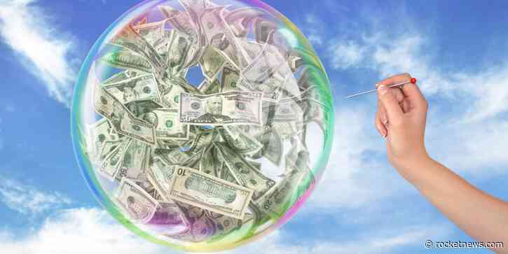 The U.S. dollar is still the world’s currency — but maybe not for much longer 