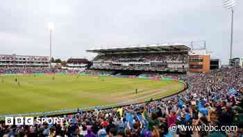 Hundred sale clears Yorkshire's debts - Graves