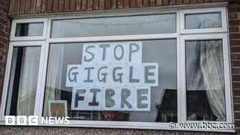 Residents' anger over broadband poles installation