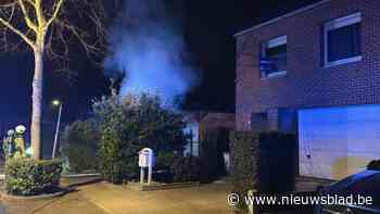 Garagebox in Brasschaat vat vuur: auto brandt volledig uit