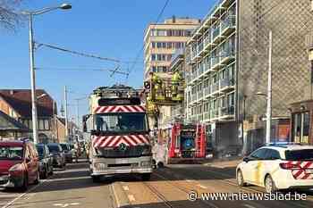 Heel wat verkeershinder nadat elektriciteitskabel begint te smeulen: “Geen gevaar voor omwonenden”