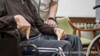 „Abzocke hoch drei“? Rentnerpaar bekommt Pflegekraft aus dem Ausland – doch jetzt gibt es Stress