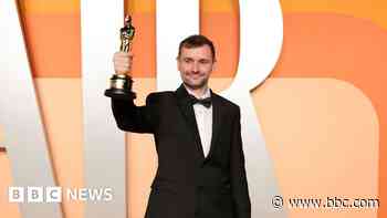 Oscar winner calls acceptance speech snub a shame