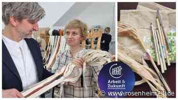 Stoffreste statt Holz? Wie Tine und Uli in Höslwang aus Textilmüll Möbel und Kugelschreiber machen