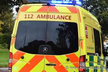 Fietsster (24) gewond na aanrijding met personenwagen