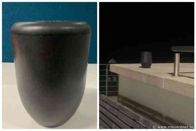 Opvallend opsporingsbericht: wie vergat urne aan zeedijk in Koksijde?