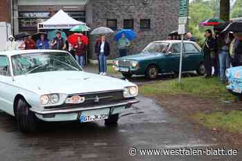 Von Ostenland aus mit dem Oldtimer durch das Paderborner Land