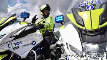 Mobiele eenheid vindt 12.250 euro in Duitse huurwagen op Mediaplein