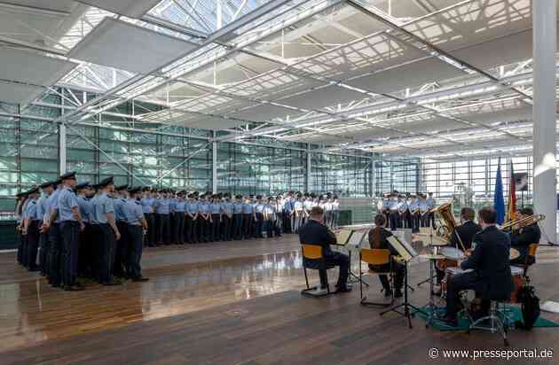 Bundespolizeidirektion München: Willkommen im Dienst: 100 neue Bundespolizistinnen und Bundespolizisten verstärken die Bundespolizei am Flughafen München