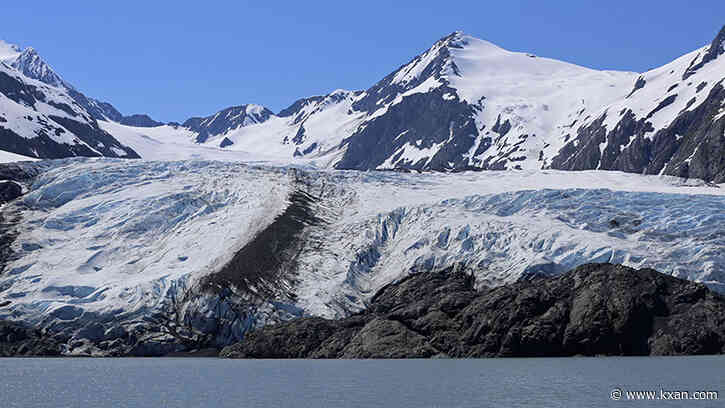 At least 3 skiers buried in Alaska avalanche, officials say